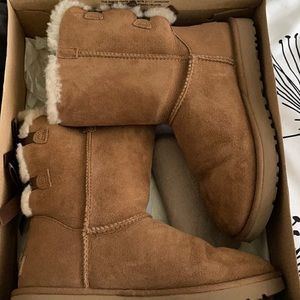 Size 8 UGG boots with Bailey Bow II
